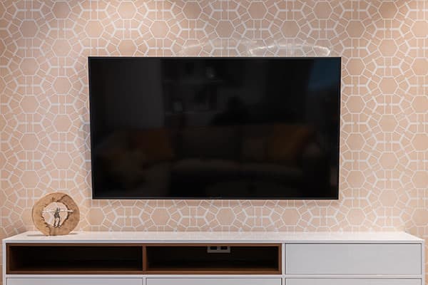 What is the ideal TV mounting location?